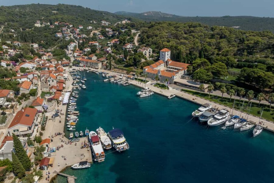 Split: Blue Lagoon & 3 Islands hopping with Lunch & Drinks - Maslinica on Šolta: A Fishing Village You Can Actually Enjoy