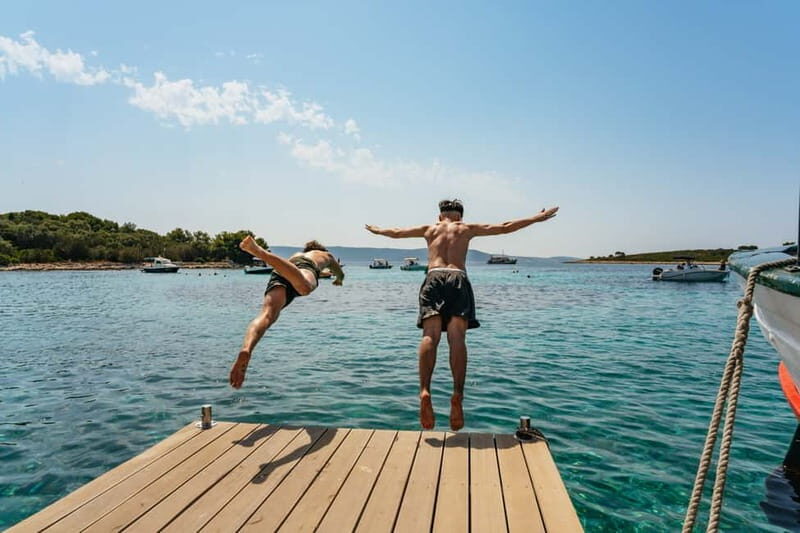 Split: Blue Lagoon & 3 Islands Small Group Speedboat Tour - Trogir’s UNESCO Streets: How to Use 75 Minutes Well