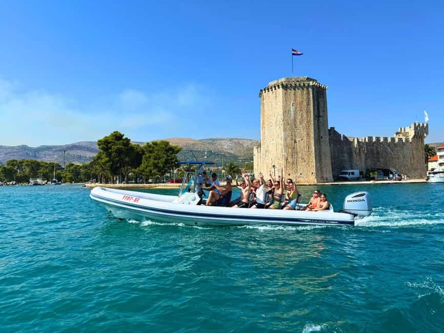 Split: Blue Lagoon & 3 Islands Speedboat Tour - Small group - Exploring UNESCO Trogir on Foot: Best Moves in About an Hour