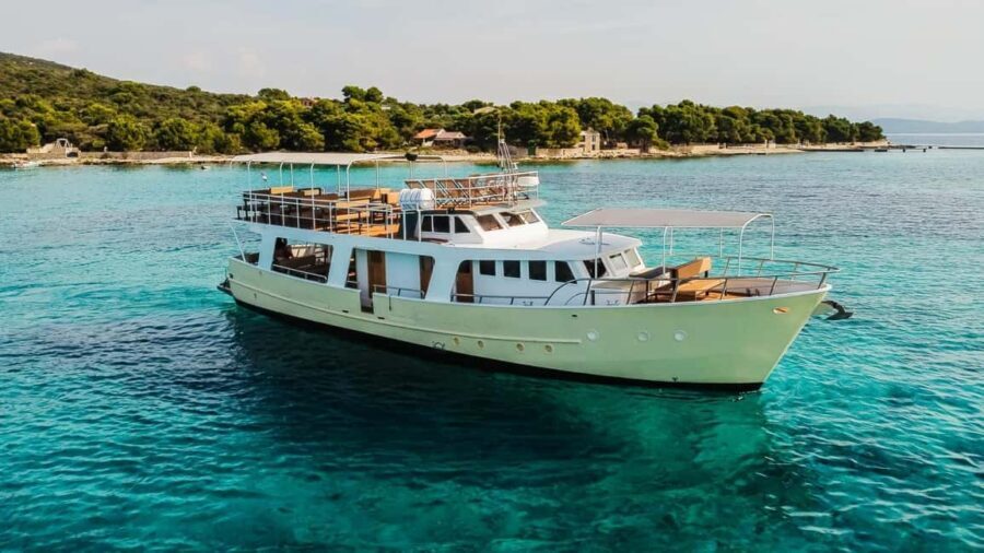 Split: Blue Lagoon and 3 Island Cruise with Food and Drinks - Timing and Boat Ride Reality: Smooth for Many, Long for Some