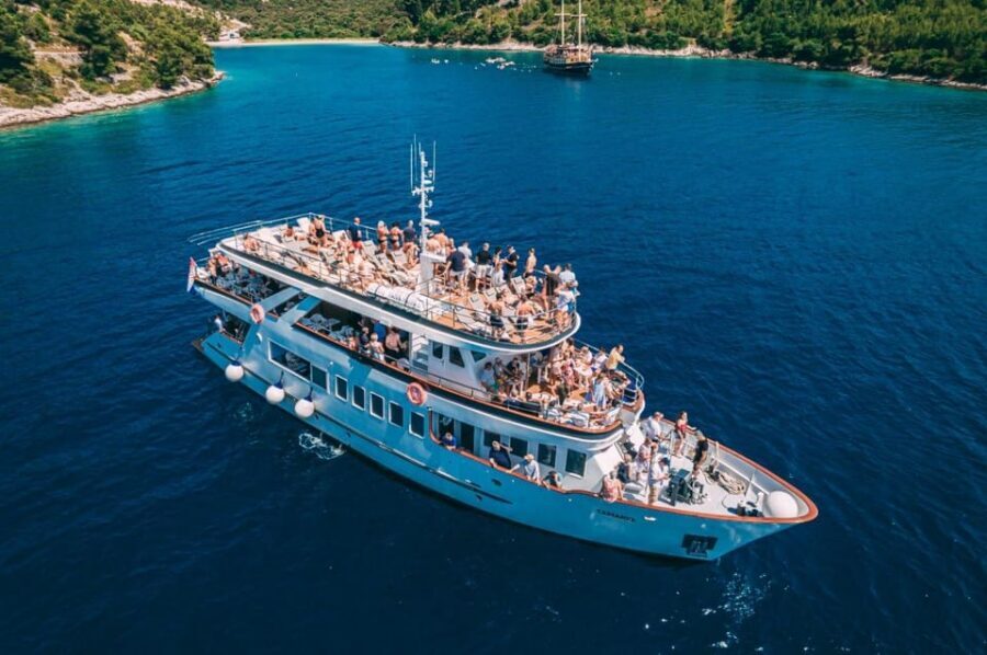 Split: Blue Lagoon, Borkko Beach & Šolta with Food & Drinks - Stop 2: The Blue Lagoon on Drvenik Veliki (the main event)