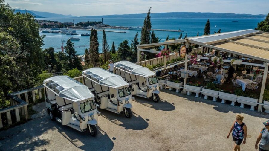 Split: City Highlights Electric Tuk-Tuk Tour - Meeting Near the Water Fountain: How to Get On Board