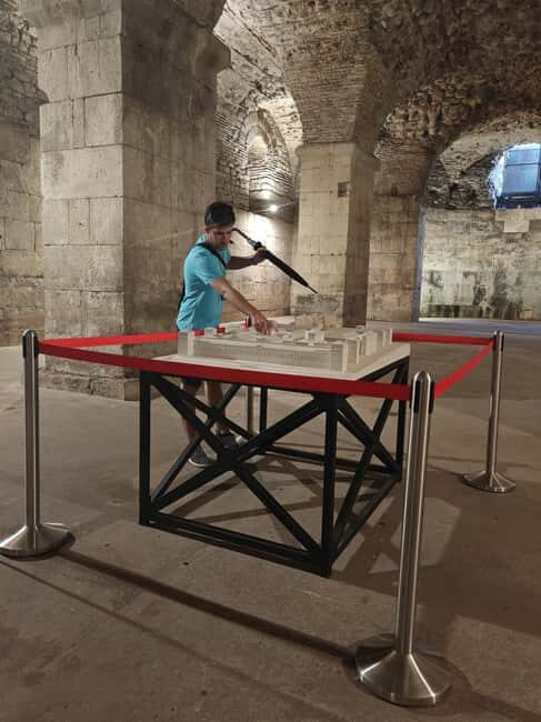 Split: City Walking Tour w/ Game of Thrones Locations - Game of Thrones Museum + Fan Shop Pass: Use It Like a Bonus Stop