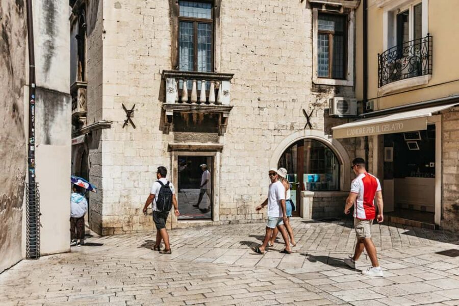 Split: Diocletian Palace & Old Town Guided Walking Tour - Peristyle courtyard and palace cellars: when the stones start talking