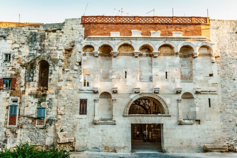 Split Game of Thrones Tour: City of Dragons - Who This Tour Fits Best (And Who Might Pass)