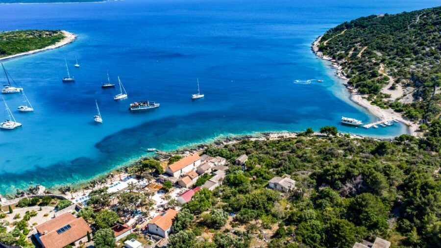 Split: Half-Day Blue Lagoon, Čiovo and Trogir Boat Tour - The speedboat ride: quick, fun, and sometimes bumpy