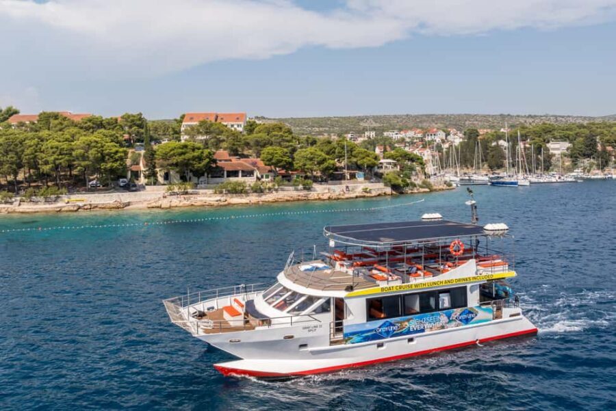 Split: Hvar, Brač, and Pakleni Cruise with Lunch and Drinks - Snorkeling gear, paddles, and staying comfy on a long sea day