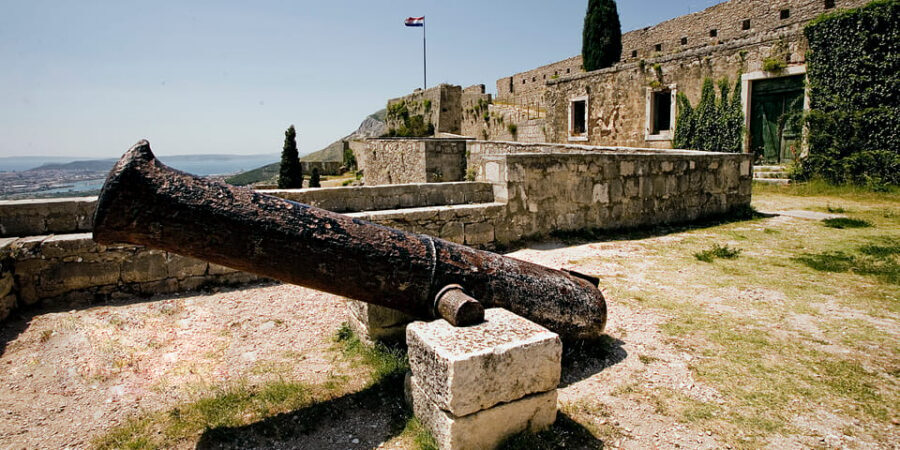 Split: Klis Fortress GOT and Olive Museum Entry Tickets - Practical logistics: start at Stella Croatica, then go up to Klis