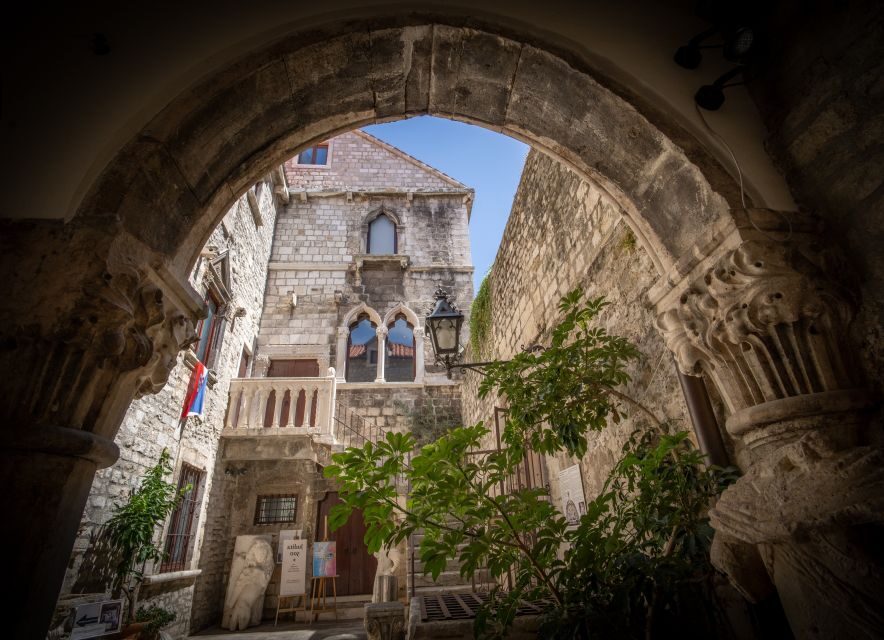 Split: Local History and Culture 90-Minute Walking Tour - Mijo’s Storytelling: Small Group Energy and Real Tips