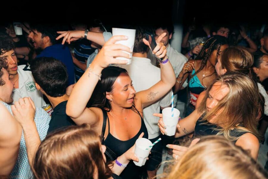 Split: Night Boat Party with Free Shots, Dj and After Party - Before the Boat: The Bar Pre-Party and First Shot