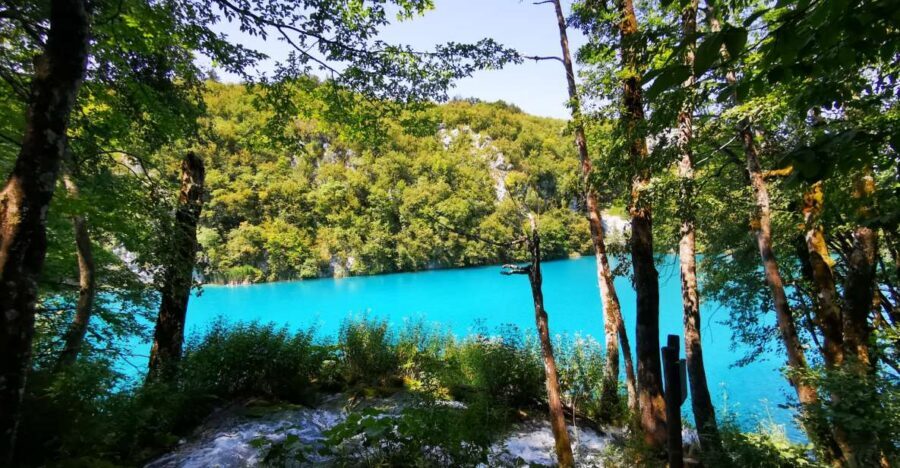 Split: Plitvice Lakes Guided Day Tour with Entry Tickets - Packing smart: weather changes fast in Plitvice