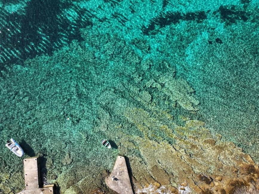 Split/Trogir: Trogir, Blue Lagoon, and Solta Speedboat Trip - Maslinica on Šolta: lunch vibes and a real old fishing village break