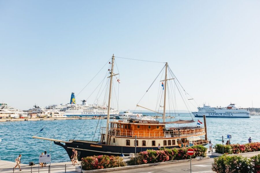 Split:Sunset Cruise with Live Music - Sunset over the beaches: the best time window for photos and vibes