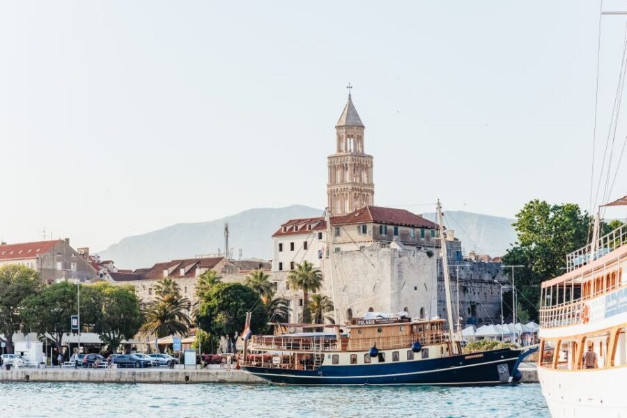 Split:Sunset Cruise with Live Music - Unlimited drinks: the real value math