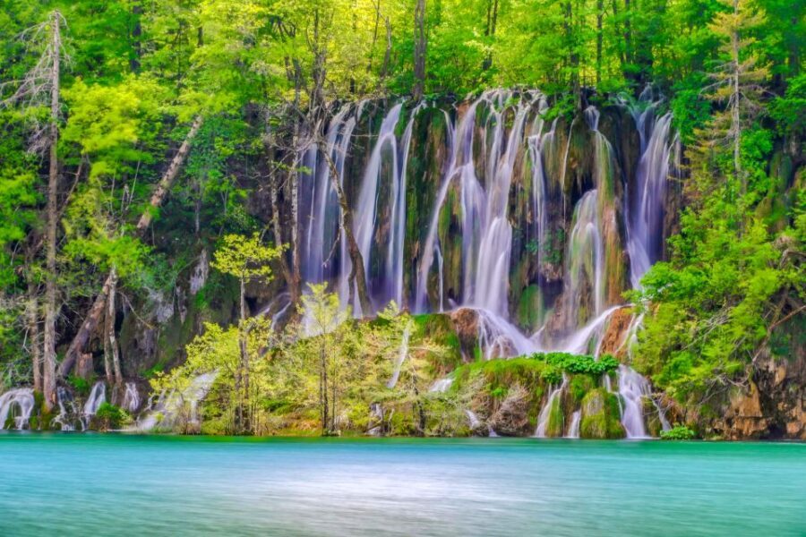 Zadar: Plitvice Lakes with Boat Ride and Zadar Old Town Tour - Key takeaways