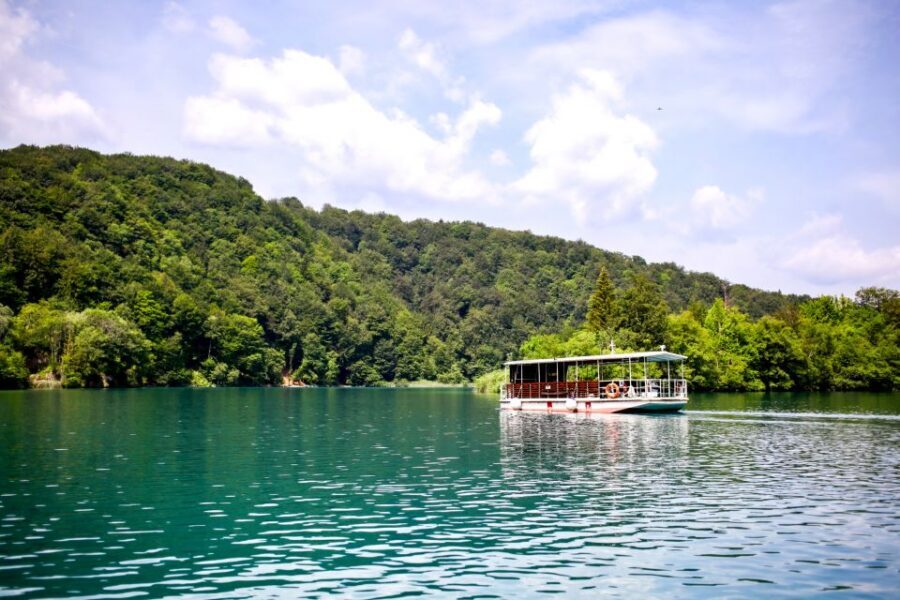 Zadar: Plitvice Lakes with Boat Ride and Zadar Old Town Tour - Boat ride and electric train: the sanity-saving break