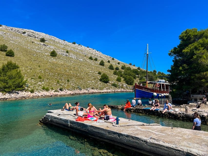 Zadar: Telascica and Kornati Full-Day Boat Trip with Lunch - Watching for dolphins, then unwinding on the way back